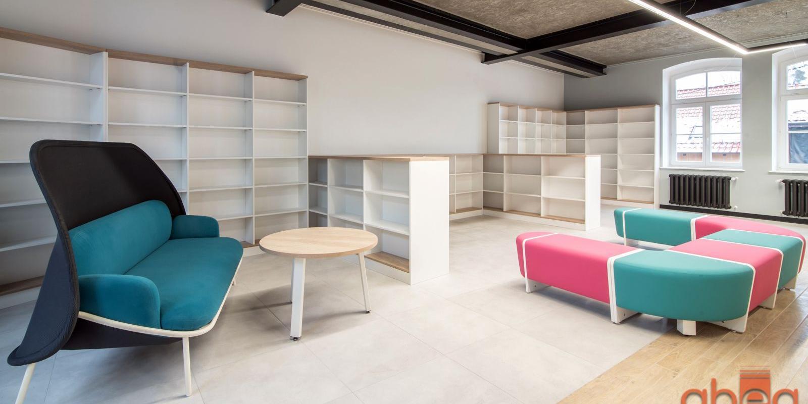 021-regay-biblioteczne-palermo