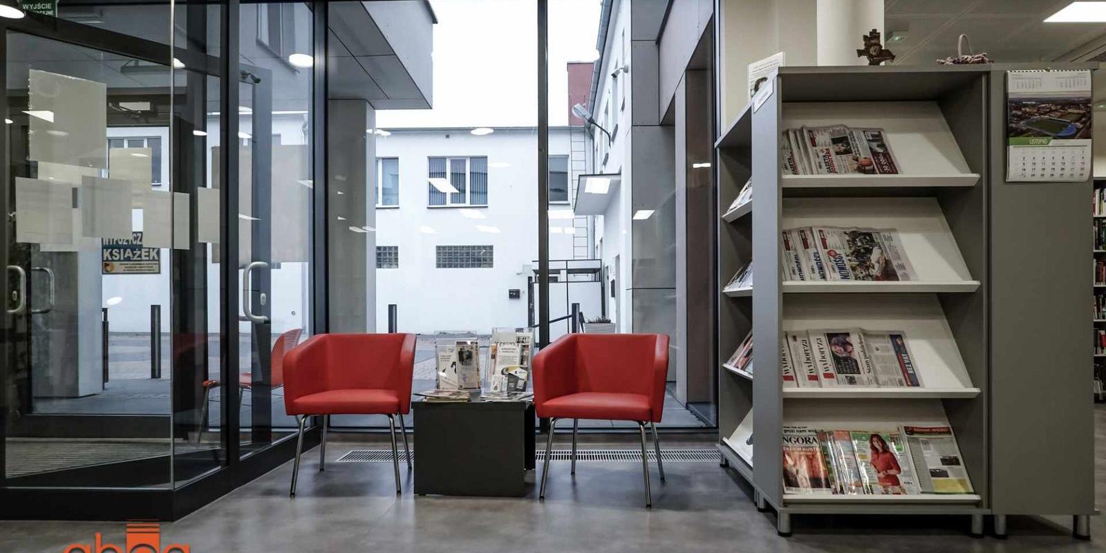 112-regay-biblioteczne-palermo-zab